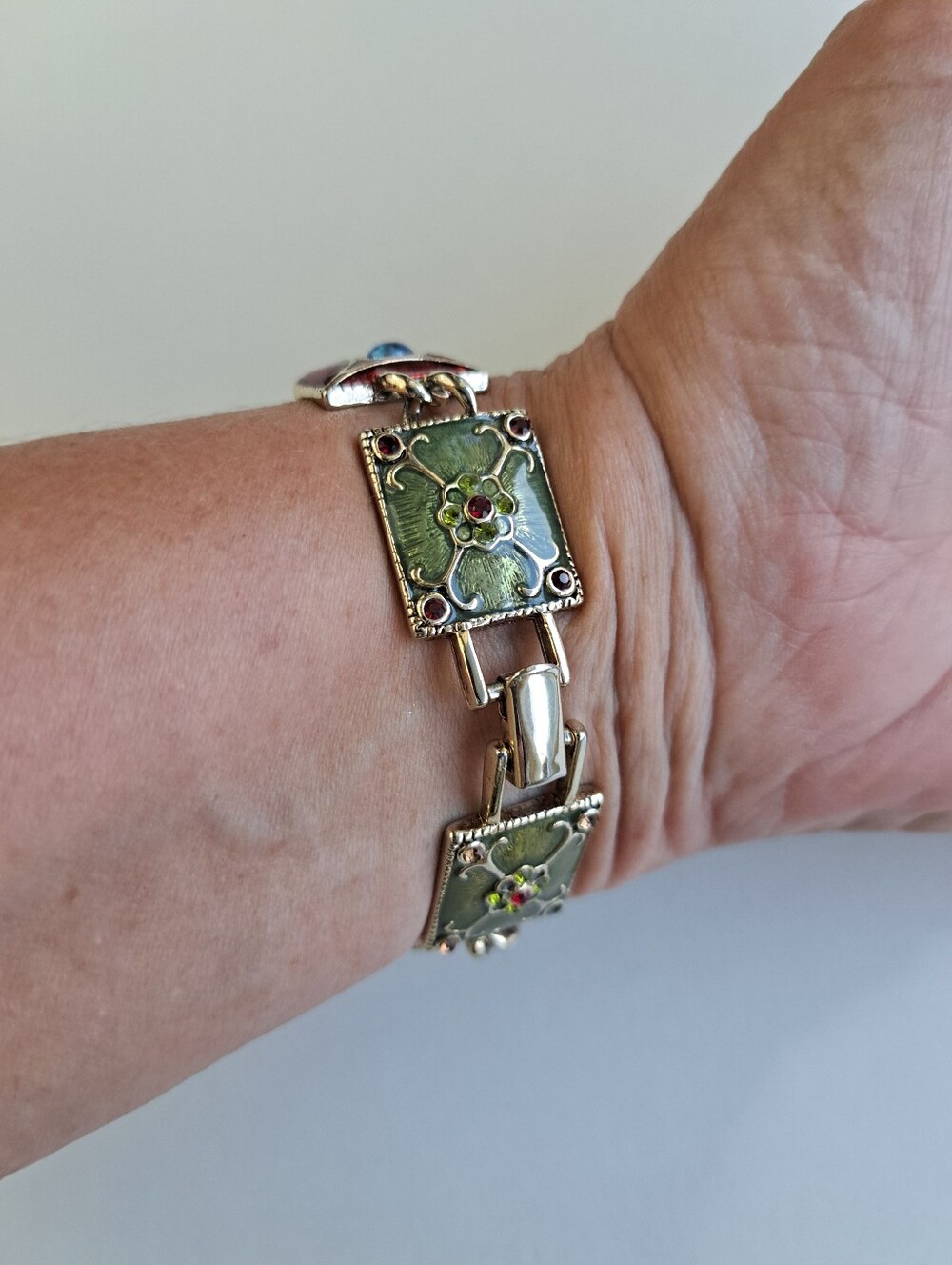 Italian Renaissance Bracelet - Picture 3 of 7